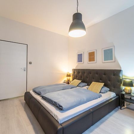 Sunny Central Apartment On Wenceslas Square By Easybnb Praga Exterior foto